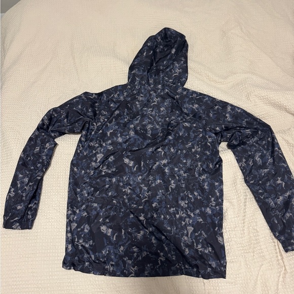 Men's Theory Black and Blue Patterned Windbreaker Jacket - Picture 6 of 6